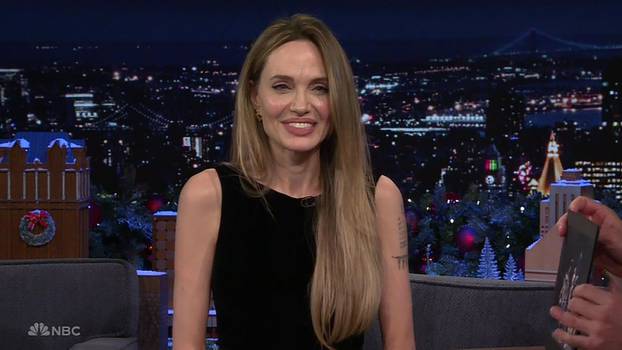 Angelina Jolie reveals she’s broken her toe as she appears on The Tonight Show barefoot