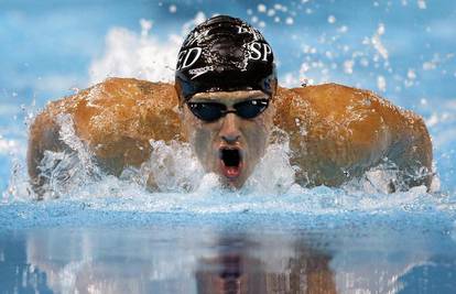 Može i tako: Phelps srušio rekord i u običnom odijelu