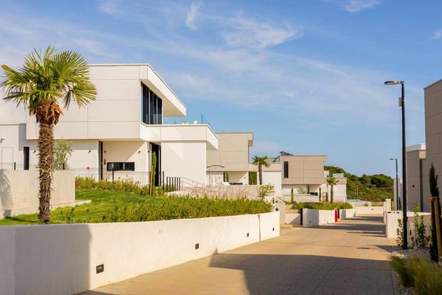 FOTO I Hrvatska ima rajske resorte: Ovaj na Ugljanu bolji je čak i od onih na Maldivima