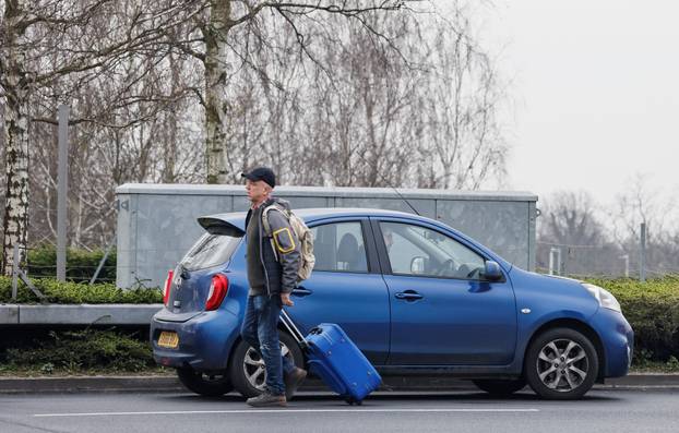 Fire at a nearby electrical substation wipes out power at the Heathrow International Airport