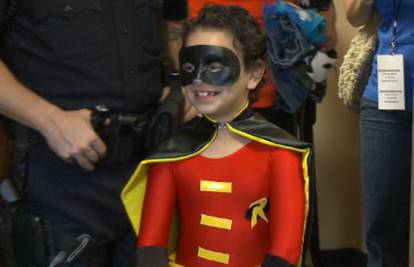 Dječak postao Robin na jedan dan i s Batmanom lovio zločince