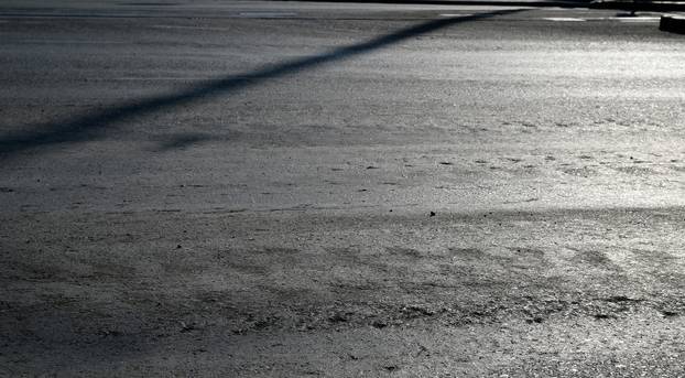 Zagreb: Oštećenja na kolniku nakon prolaska oklopnih vozila tijekom vojnog mimohoda