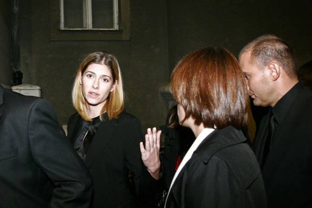 Zagreb: Obitelj Hodak odlazi od ku?e na misu za Ivanu 