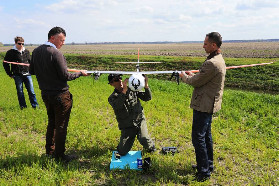 Snimanje oranica: Za preciznu  poljoprivredu koriste  dronove