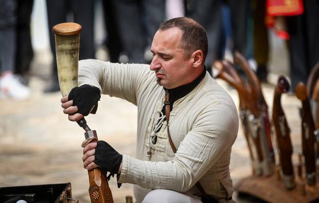 Stoljećima stara tradicija pucanja iz kubura na Uskrsni ponedjeljak u Velikom Taboru