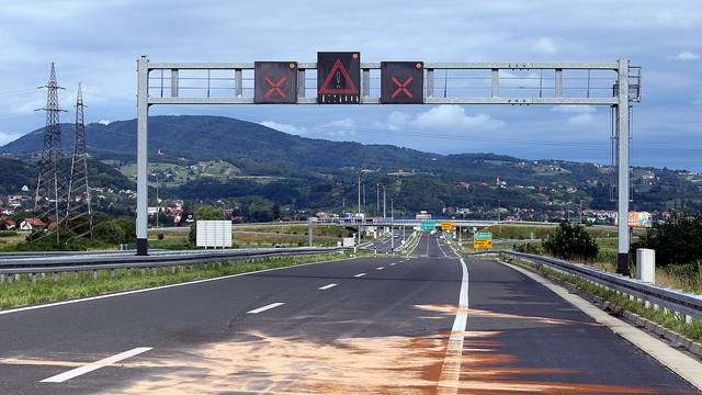 Zagreb: Na autocesti A3 poginuo motociklist
