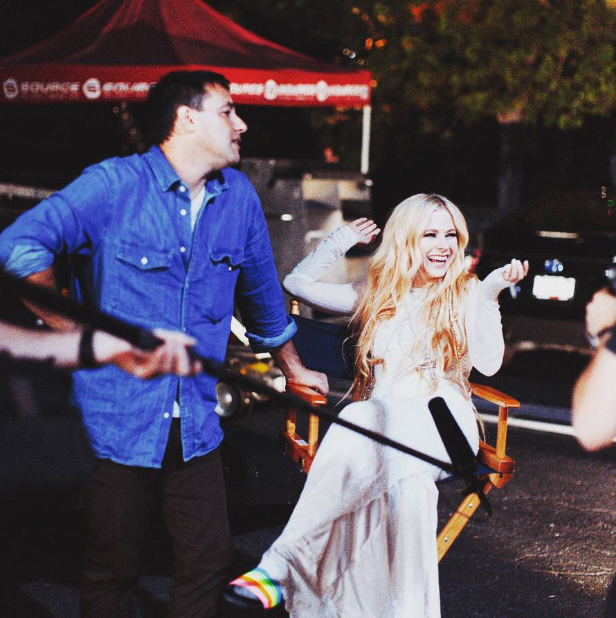 Avril Lavigne se vraća: Najgore trenutke je pretvorila u glazbu