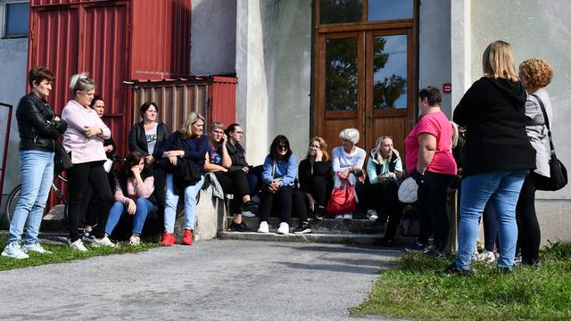 Daruvar: Trideset djelatnica daruvarske tekstilne tvrtke "Leonarda" dobilo otkaz