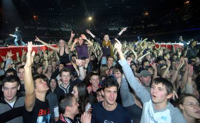 FOTO Prljavo kazalište je 2009. okupilo više od 20.000 ljudi na prvom koncertu u Areni Zagreb