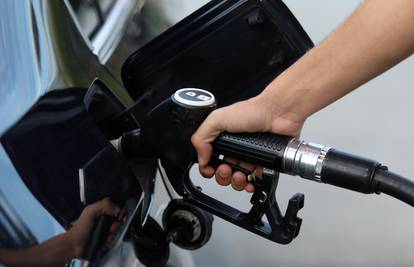 FOTO Ovo su cijene goriva u svijetu na početku 2024.: U Hrvatskoj skoro najskuplje!