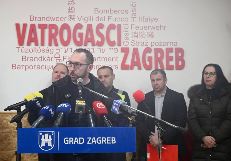 Zagreb: Izvanredna konferencija za medije gradonačelnika Zagreba Tomislava Tomaševića