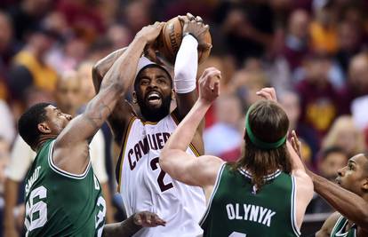 Irving i LeBron odveli Cavse na korak do novog velikog finala...