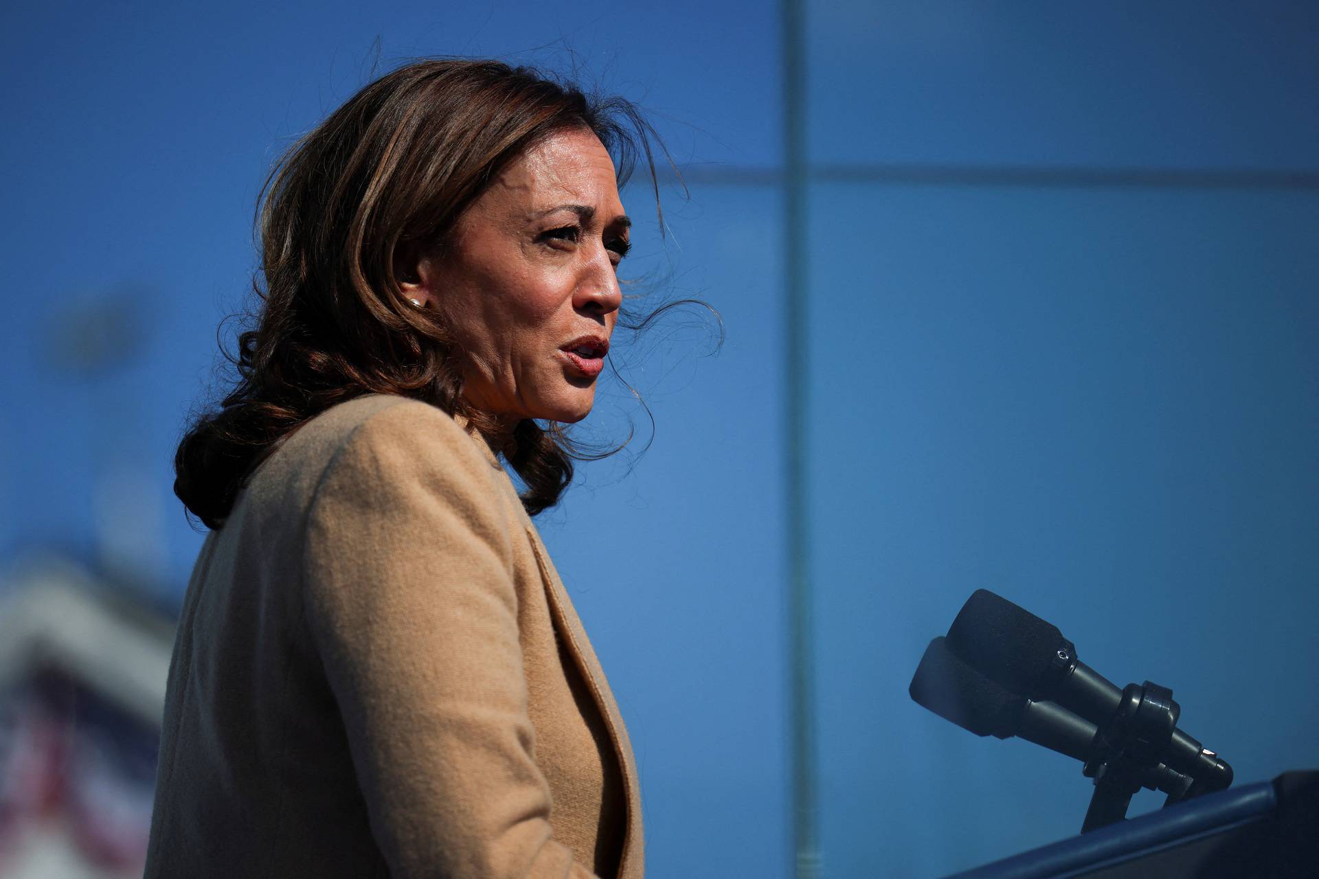 FILE PHOTO: Democratic presidential nominee Kamala Harris campaigns in New Hampshire