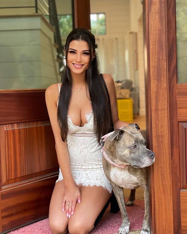 FOTO Ljepotica spojila seksepil i majčinstvo i inspirirala milijune ljudi u cijelom svijetu