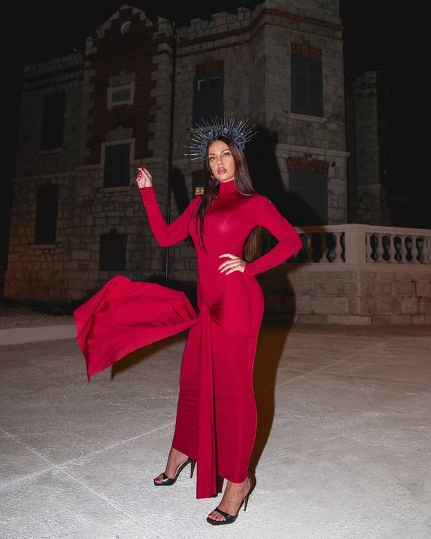 FOTO Žanamari Perčić ponovno iznenadila brojne obožavatelje: Pogledajte njezinu novu figuru