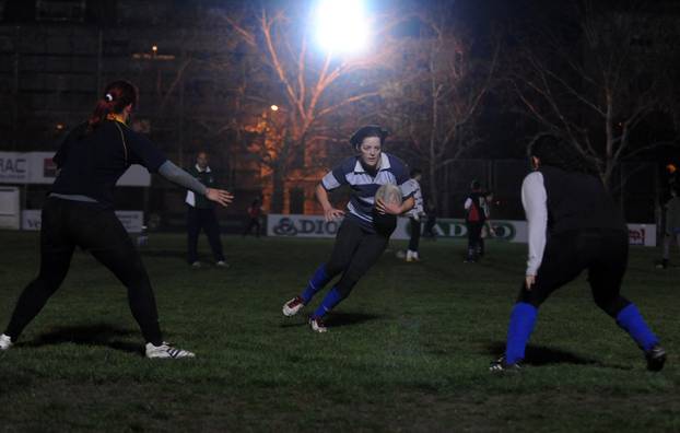 Split: Ornela Bešker-Amuli? na Starom placu trenira ragbi u ženskoj ekipi