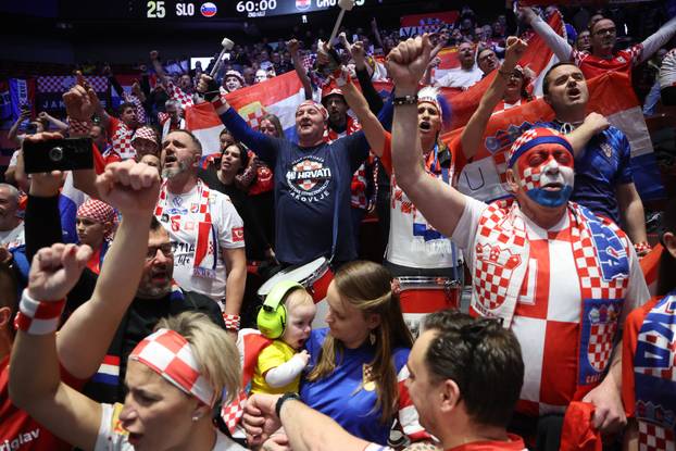 Malmo: Navijači na tribinama prije utakmice Hrvatske protiv Slovenije u drugom krugu EHF Europskog prvenstva
