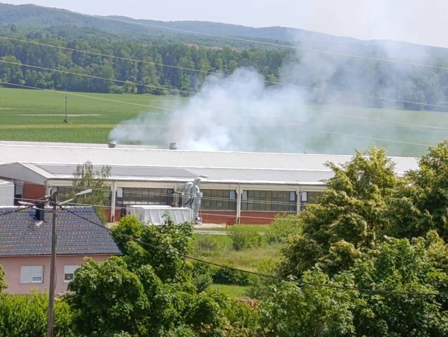 VIDEO Eksplozija u Čazmi: Jedan čovjek mrtav, dvoje ozlijeđenih. Helikopterom ih odveli u Zagreb