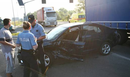 Dvoje ozlijeđenih u prometnoj nesreći kod Velikog Trgovišća