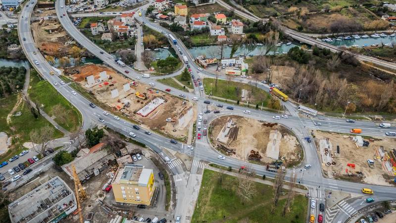 FOTO Evo kako idu radovi na solinskoj 'Širini': U planu je novi most, proširuju raskrižje