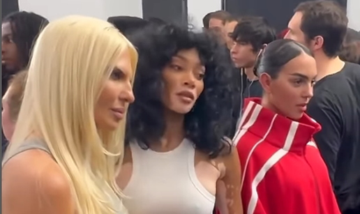 Jelena Karleuša postala model? S osmijehom na licu pozirala je u društvu Ronaldove Georgine