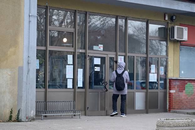 Nekoliko zagrebačkih škola dobilo dojave o postavljenim eksplozivnim napravama