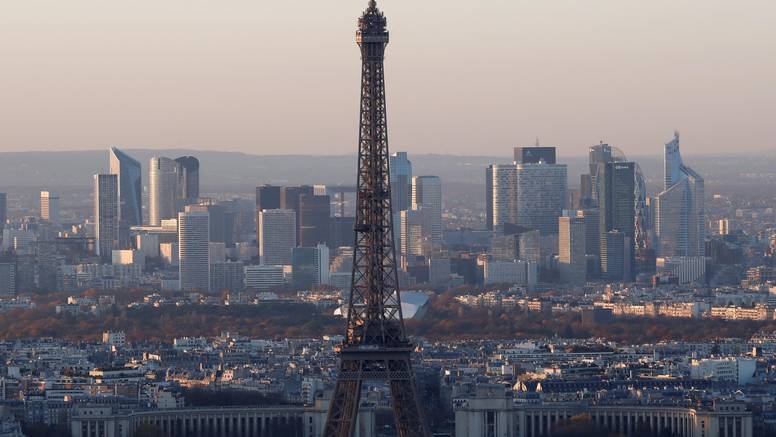 Pariz: Otvara se Eiffelov toranj