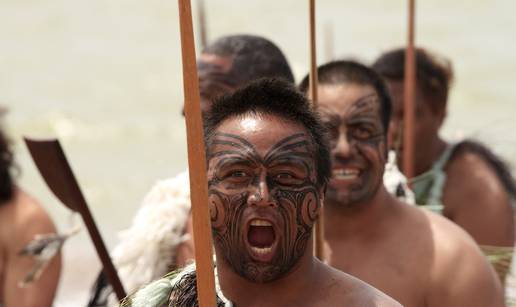 Maori obožavaju tetovaže, ali su i vrlo vješti lovci i umjetnici 