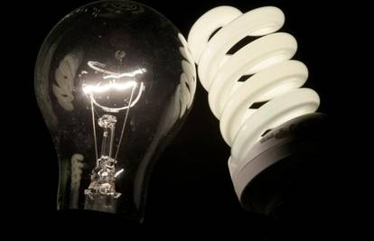 Europska komisija radi uštede želi zabraniti i halogene žarulje