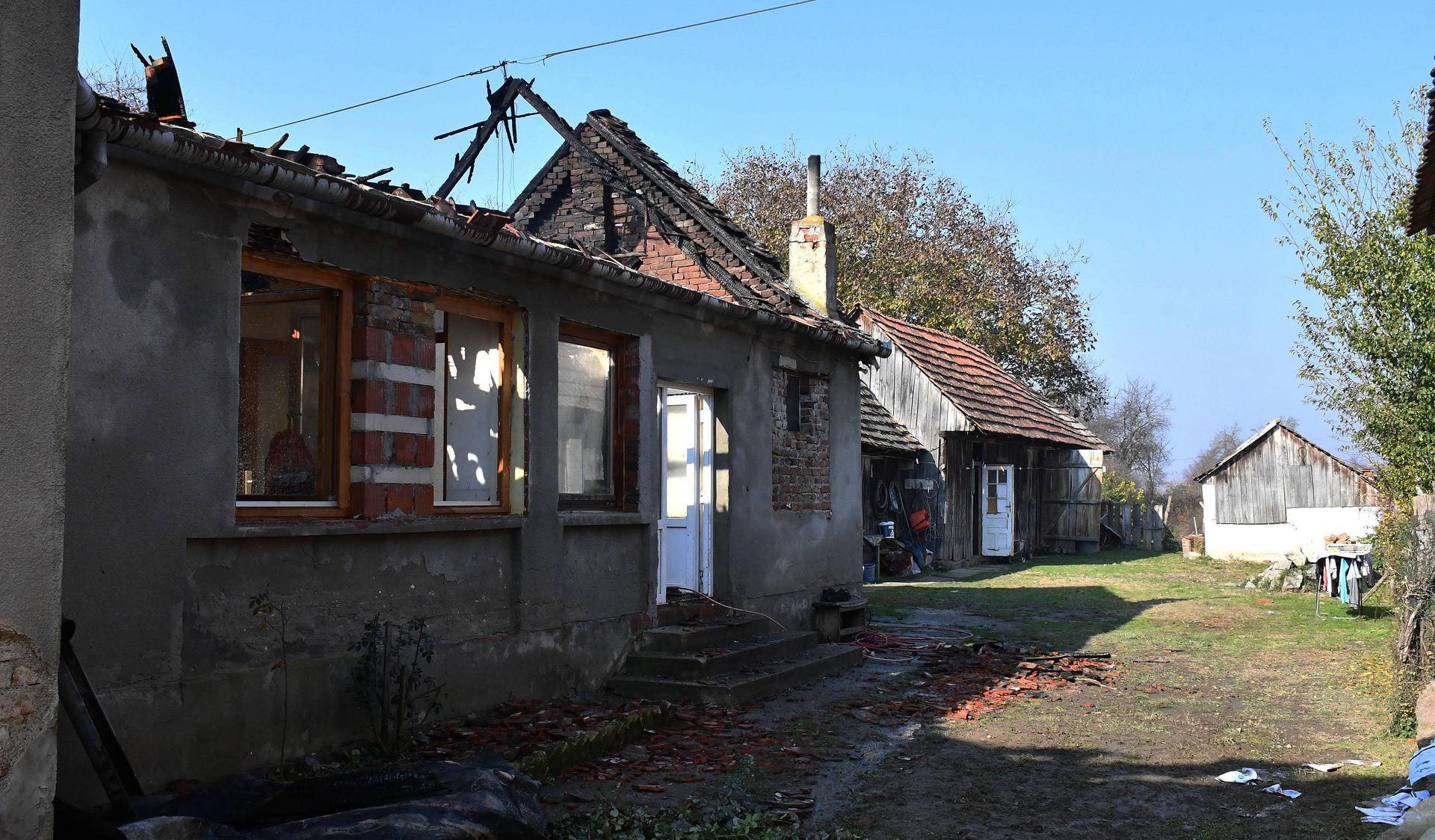 Klokočevci: U požaru izgorjela obiteljska kuća osmeročlane obitelji 