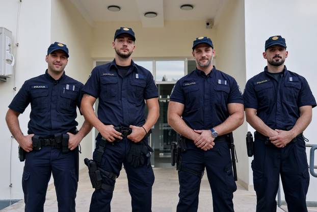 Zadar: Policajci koji su spasili obitelj iz požara