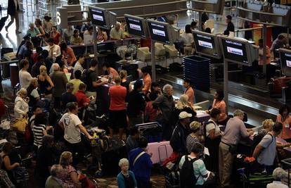 Qantas prizemljio sve avione, tisuće zapele na aerodromima