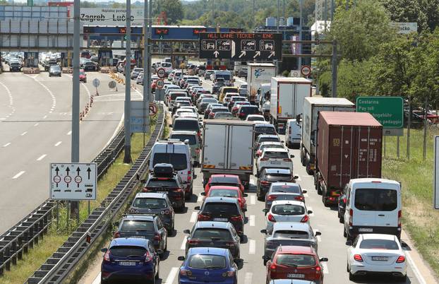Zagreb: Velike gužve na naplatnoj postaji Lučko