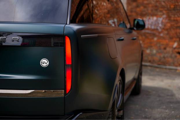 FOTO Pogledajte nevjerojatan auto u Zagrebu! Prodaje se za 490.000 €, a i boja ima priču...