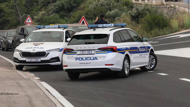 Prometna gužva na cesti od Šibenika prema Splitu zbog požara