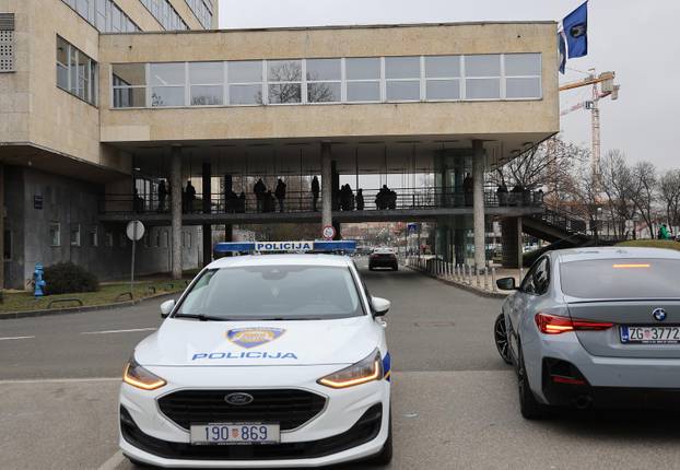 Zagreb: Evakuacija Gradskog poglavarstva zbog dojave o eksplozivnoj napravi