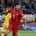 Mitrović hat-trickom uništio Švedsku, Švicarci šokirali 'furiju'