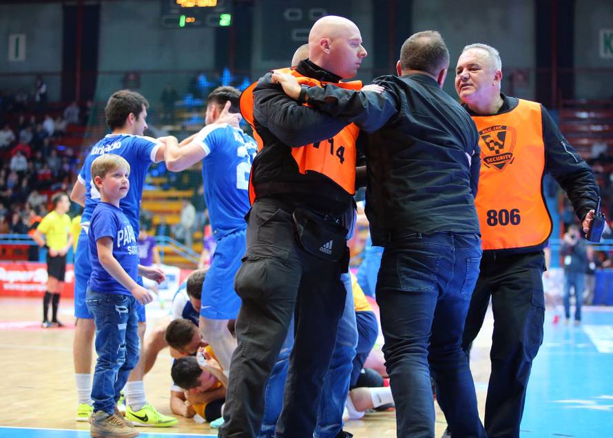 Novak kao Terry: Poskliznuo se i pao, Cvjetno do prve 'Kutije'!