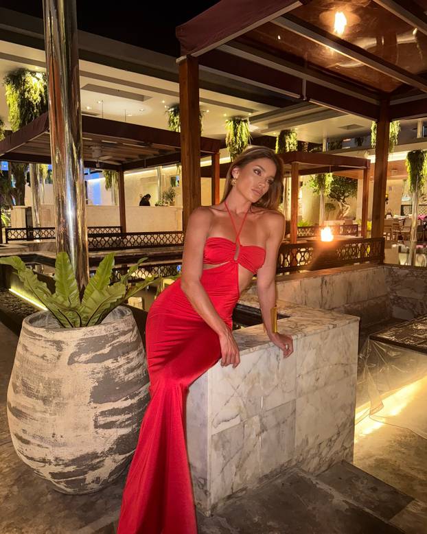 FOTO Presice srpskog kluba su krcate. Nitko ne zna zašto... E da, ovo je glasnogovornica