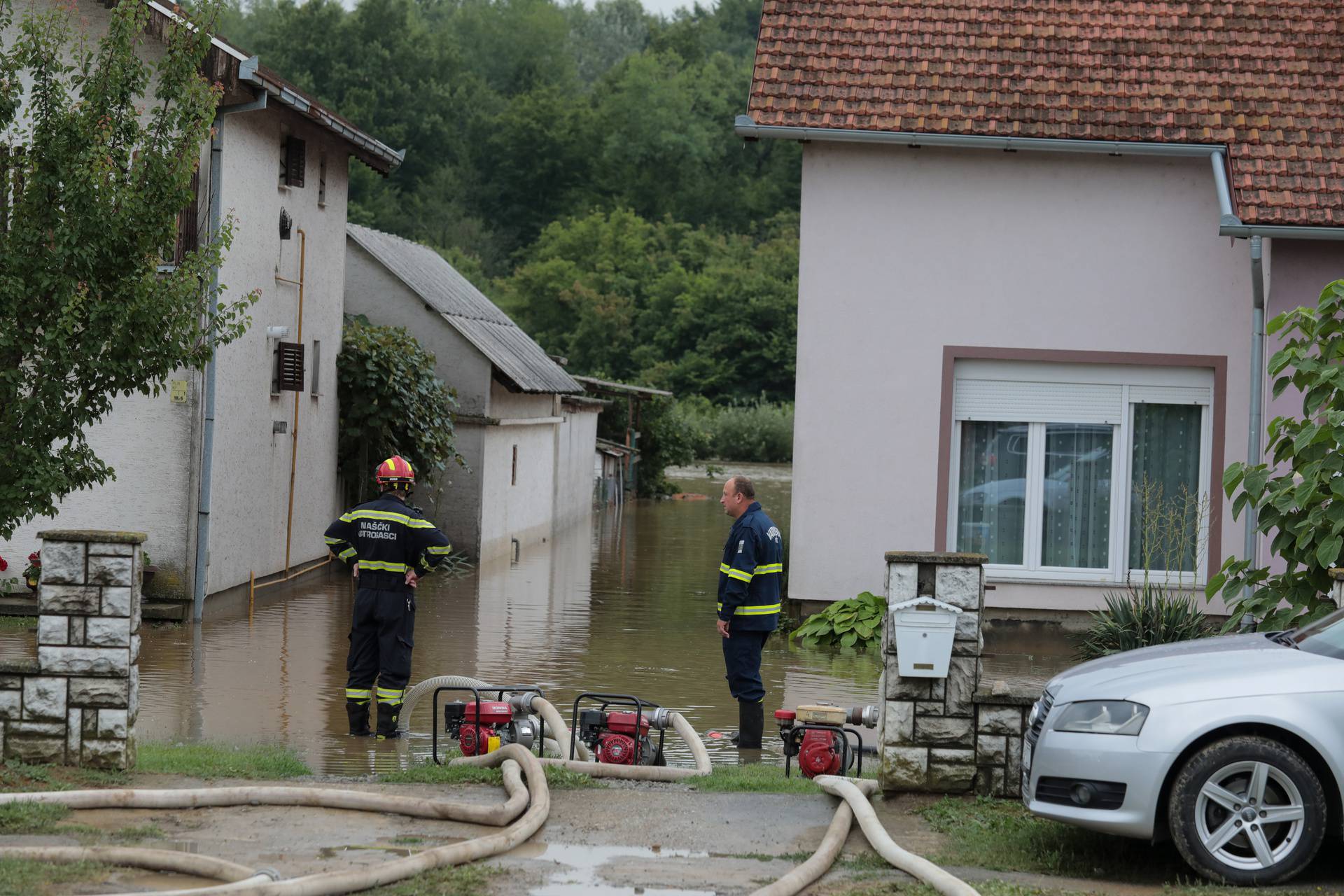 Poplave na području Našica: U nekim mjestima voda je prodrla u kuće