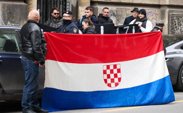 Zagreb: Javni skup A-HSP-a ispred središnjice HDZ-a "Operacija lustracija Plenkovića"