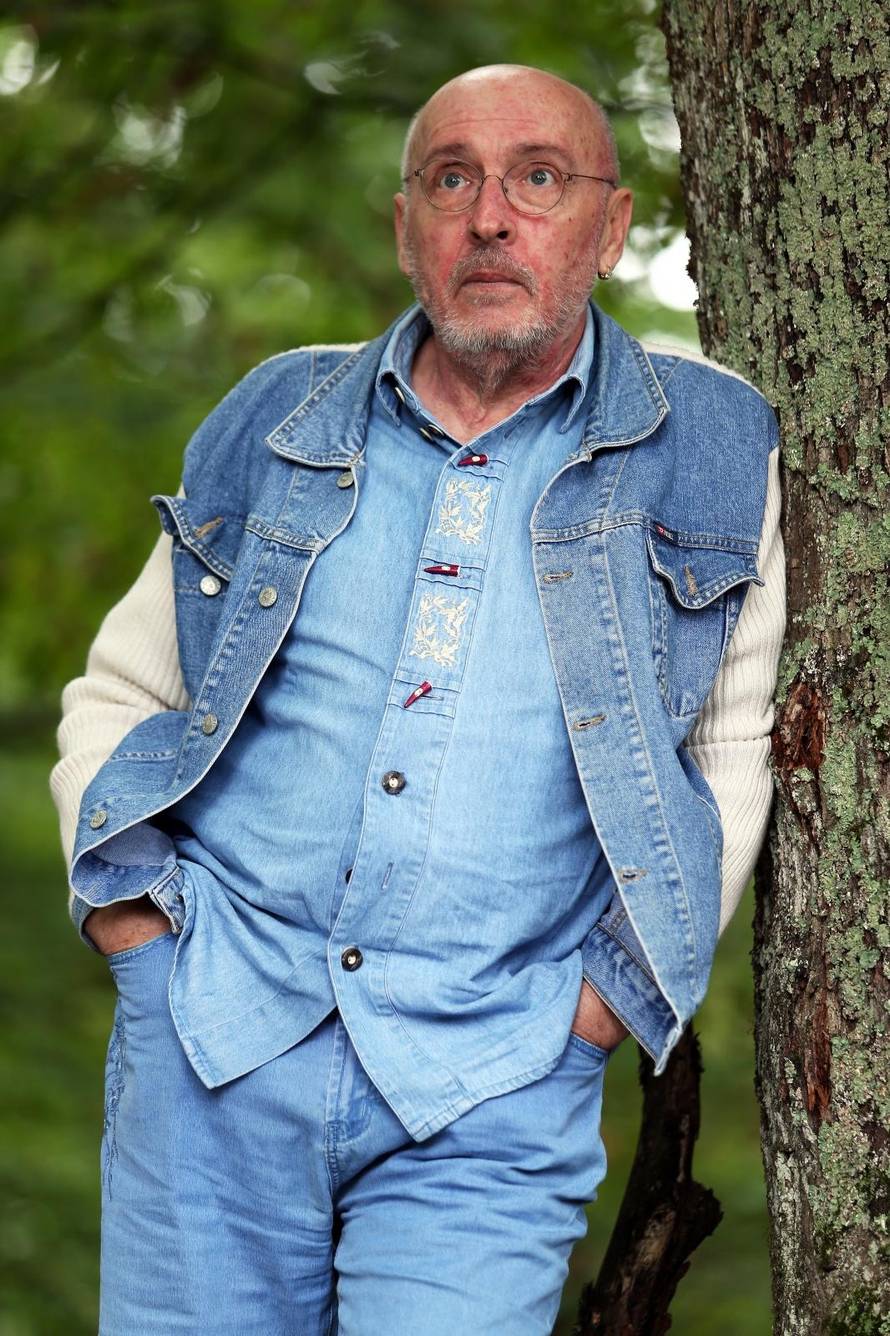 Mihaljević napisao novu verziju hita: 'Prazni su nam džepovi...'