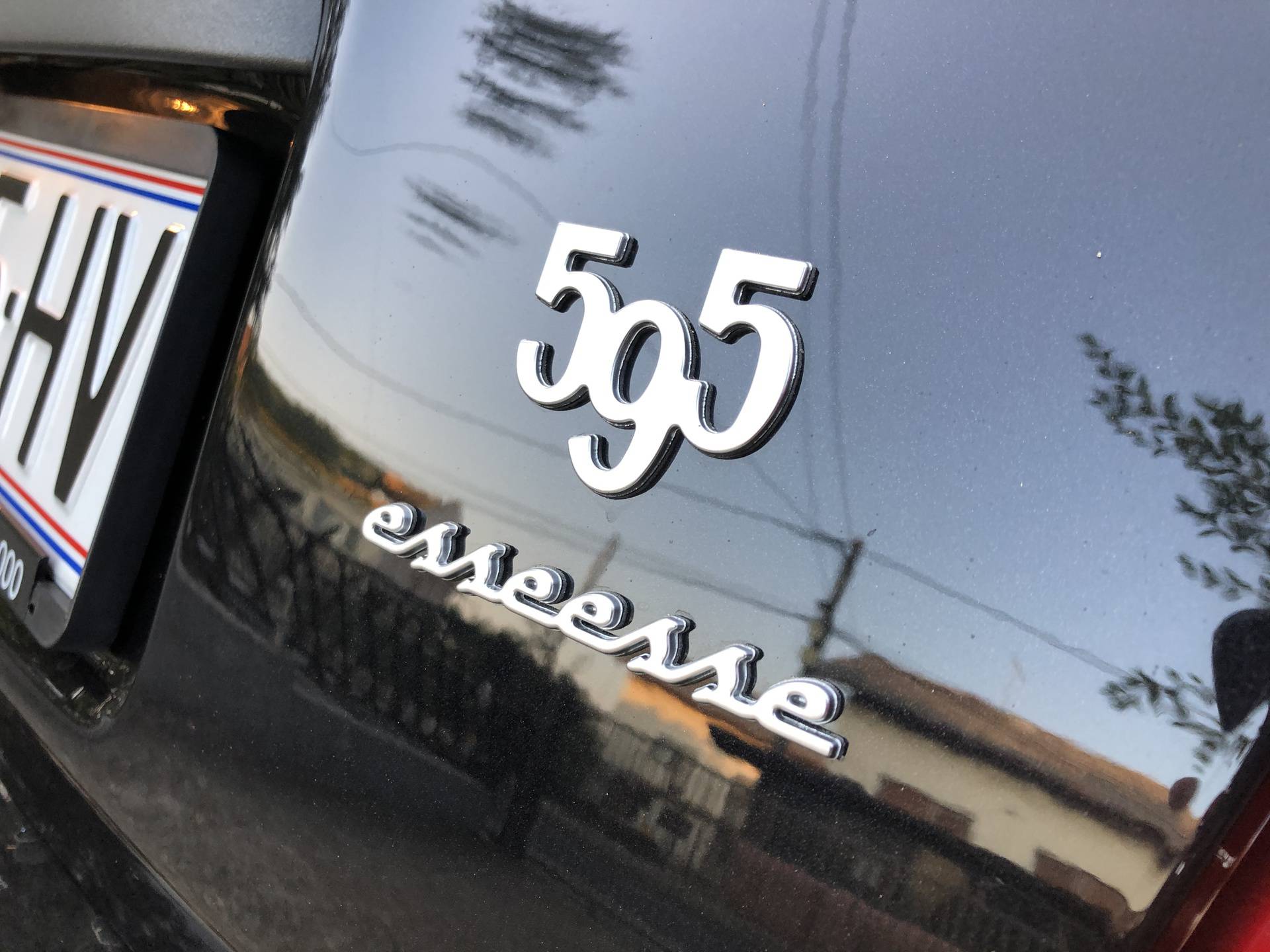 Abarth 595 Esseesse: Slatko malo, glasno i brzo ‘čudovište’