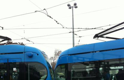 Zagreb: Sudarili se tramvaji u raskrižju, nitko nije ozlijeđen