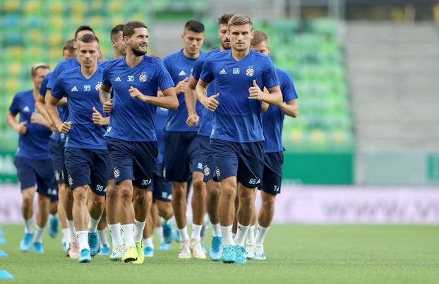BudimpeÅ¡ta: Trening nogometaÅ¡a Dinama uoÄi uzvratnog susreta protiv Ferencvarosa