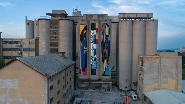 FOTO Grad pretvoren u galeriju: Pogledajte predivne murale na kućama i zgradama u Čačku