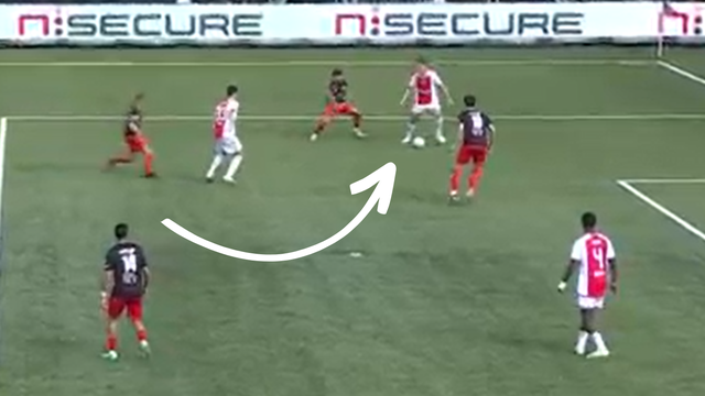 VIDEO Ajax primio gol nakon velike greške hrvatskog stopera