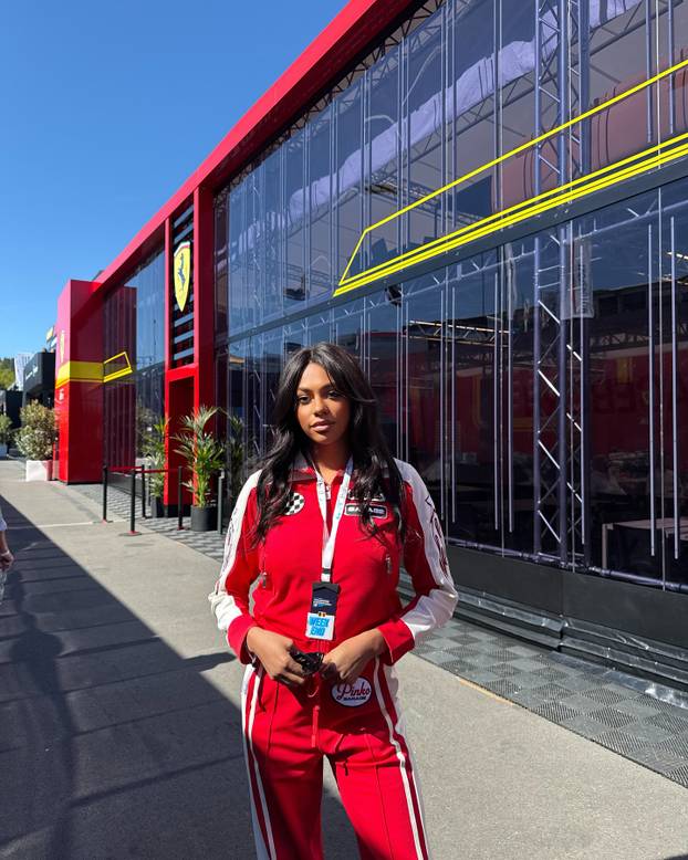 FOTO Bivša misica želi preuzeti Formulu 1: 'Cilj mi nije pobjeda'