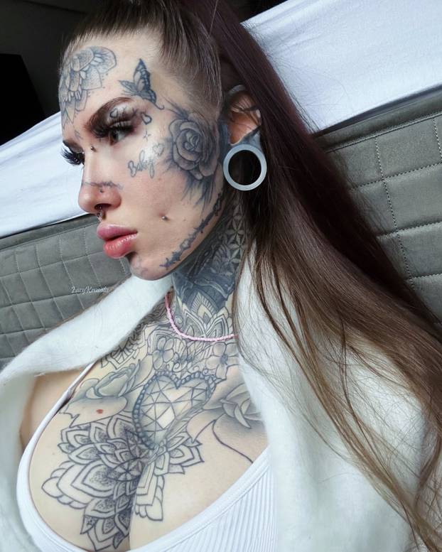 FOTO Ima 21 godinu, a cijela je istetovirana! Evo kako je prije izgledala: 'Roditelji su zgroženi'