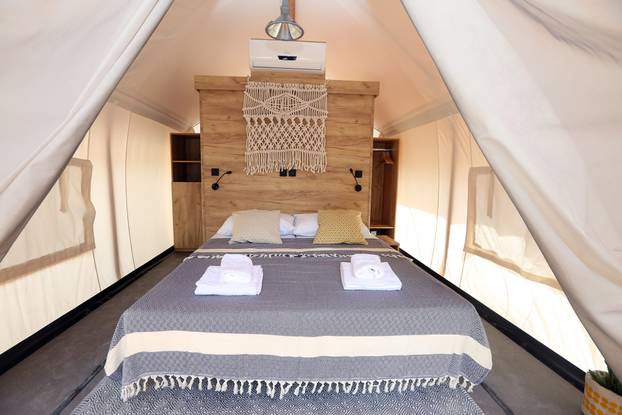 Obilazak nove turisti?ke atrakcije otoka Obonjana 